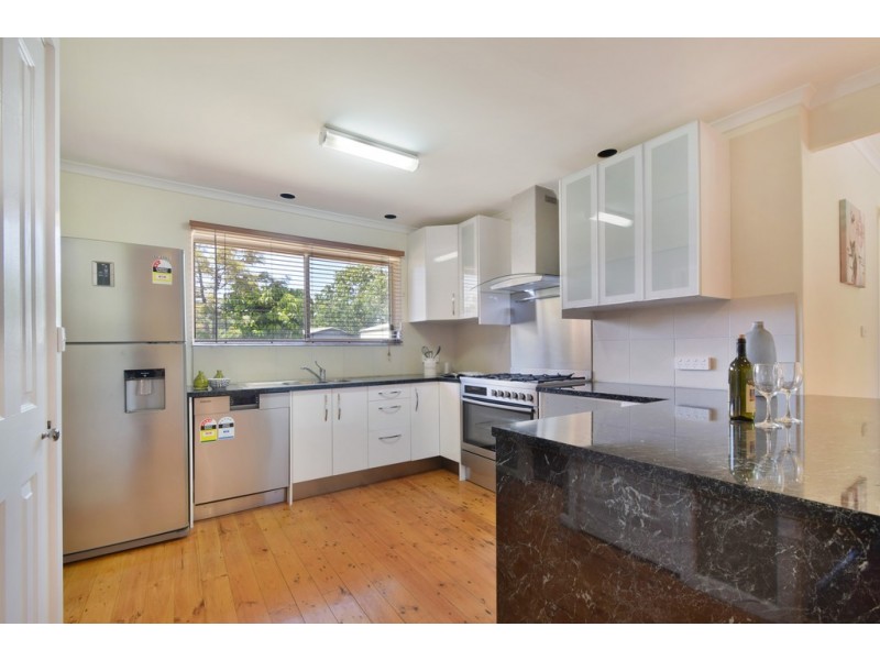 17 Radcliffe Grove, Christie Downs SA 5164