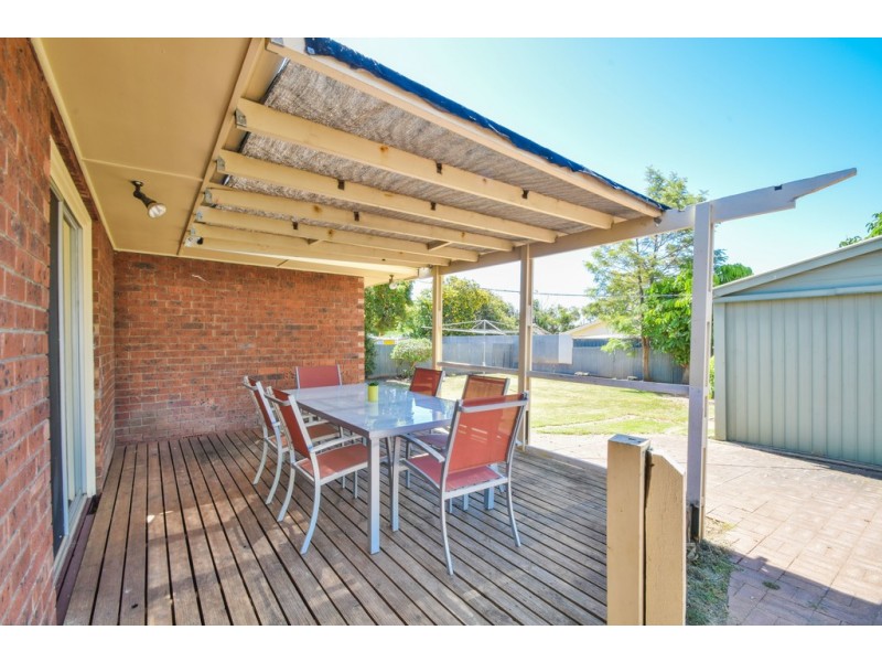 17 Radcliffe Grove, Christie Downs SA 5164