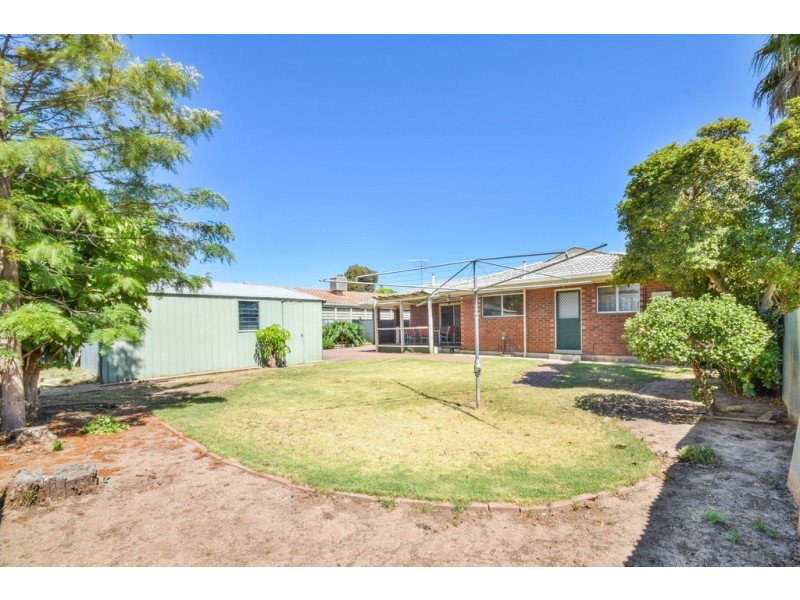 17 Radcliffe Grove, Christie Downs SA 5164