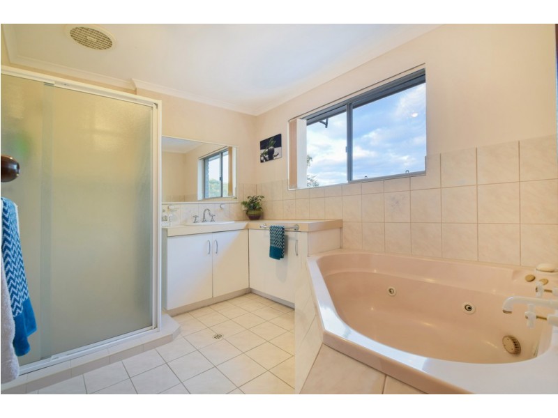 1 Shelter Court, Aberfoyle Park SA 5159