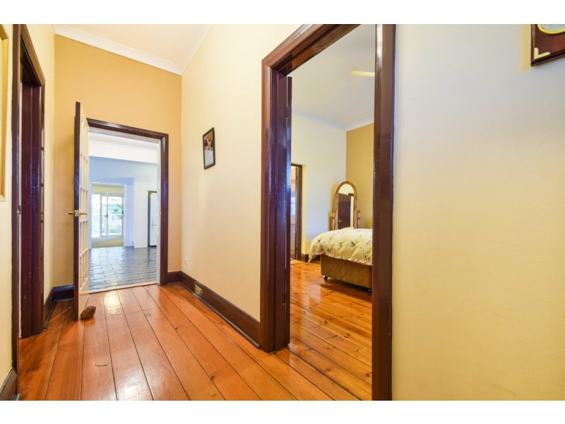 4 Darwin Street, Glenelg North SA 5045