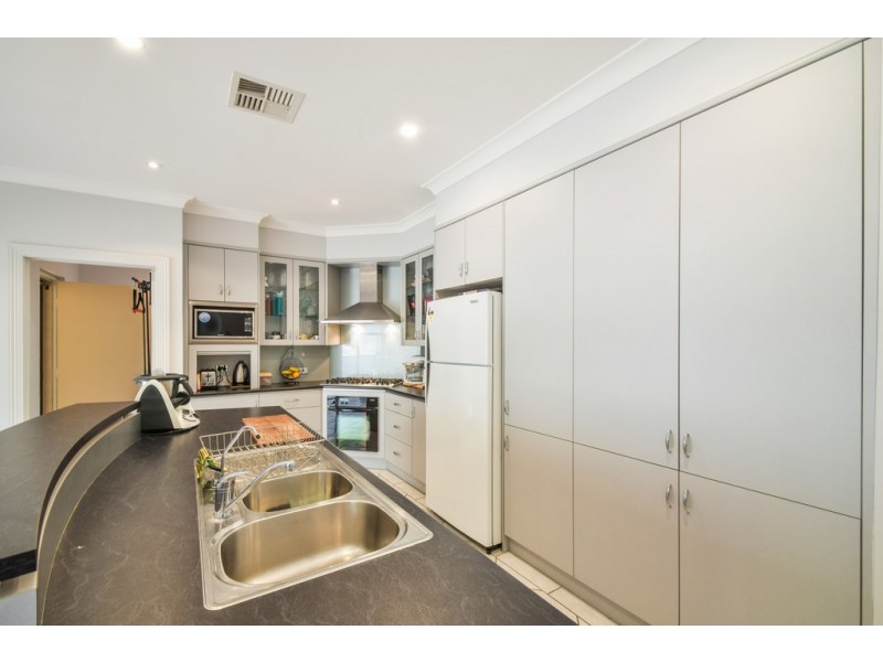 4 Warriparinga Avenue, Craigburn Farm SA 5051