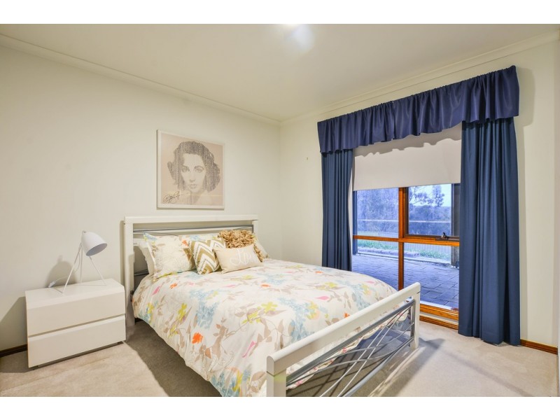 2 Bentley Court, Happy Valley SA 5159