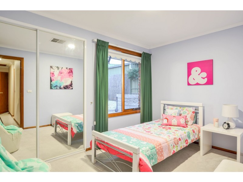 2 Bentley Court, Happy Valley SA 5159