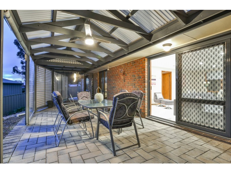 2 Bentley Court, Happy Valley SA 5159