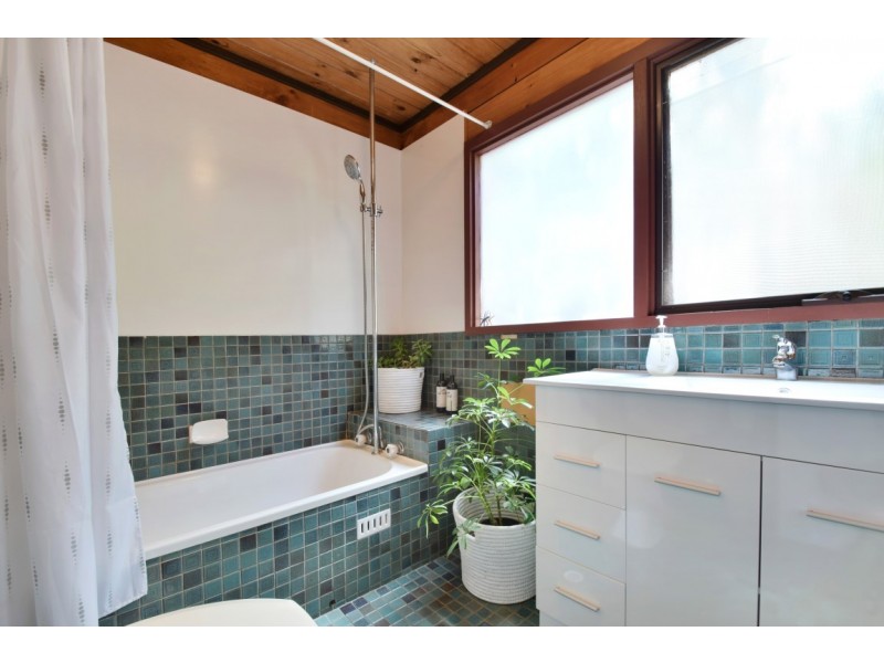 13 Romney Road, Happy Valley SA 5159