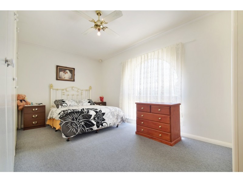24 Finchley Street, Clovelly Park SA 5042