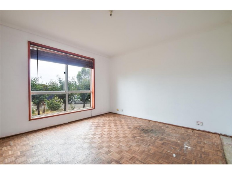 7 Esther Avenue, Woodcroft SA 5162