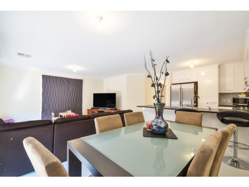 27 Jackstaff Road, Seaford Meadows SA 5169