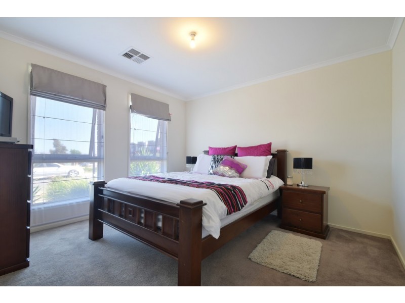 27 Jackstaff Road, Seaford Meadows SA 5169