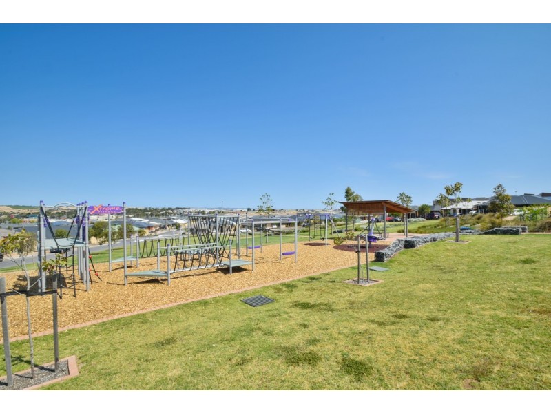 27 Jackstaff Road, Seaford Meadows SA 5169