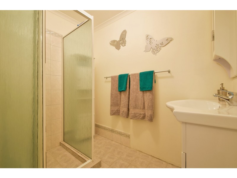 1 Leonard Crescent, Morphett Vale SA 5162