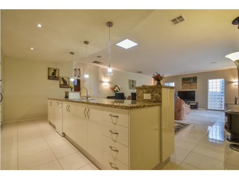 3-53a Oakridge Road, Aberfoyle Park SA 5159