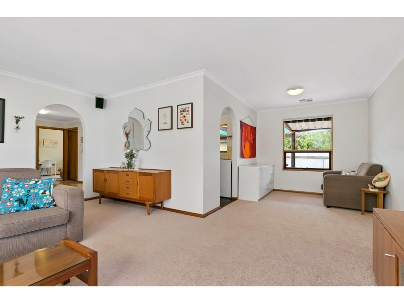 1 Ona Court, Aberfoyle Park SA 5159