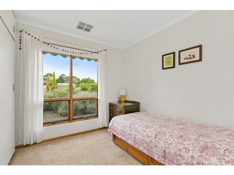 1 Ona Court, Aberfoyle Park SA 5159