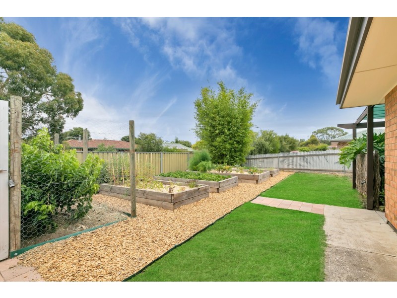1 Ona Court, Aberfoyle Park SA 5159