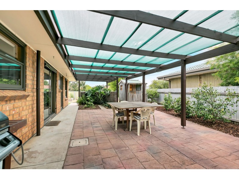 1 Ona Court, Aberfoyle Park SA 5159