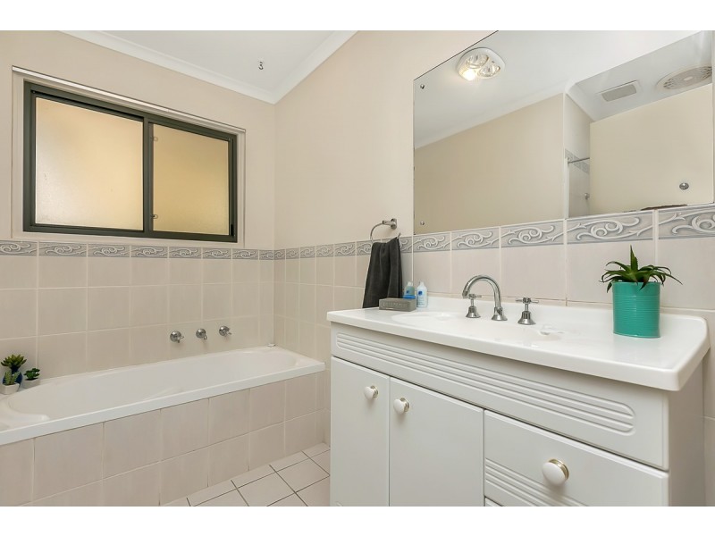112 Richards Drive, Morphett Vale SA 5162
