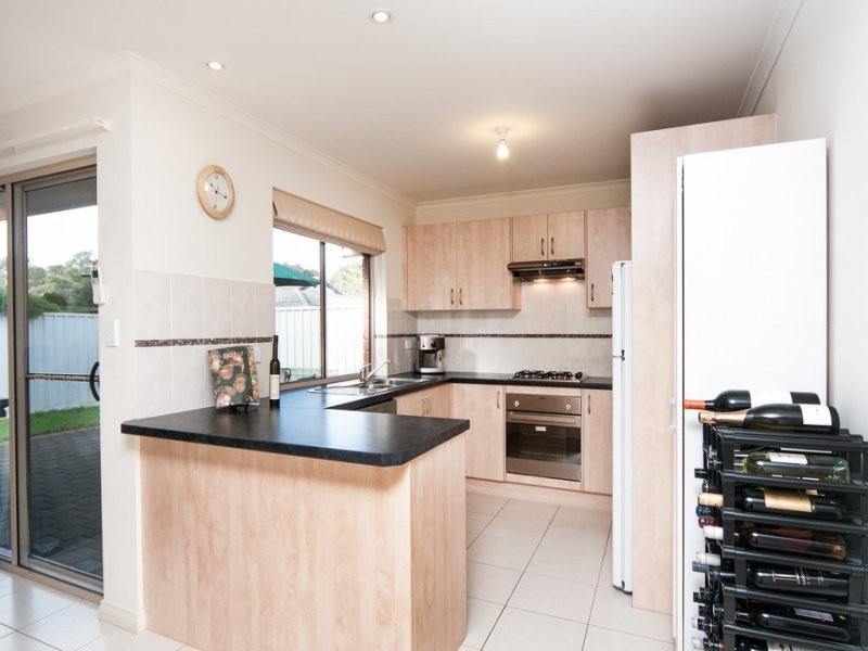 18 Vienna Avenue, Aberfoyle Park SA 5159