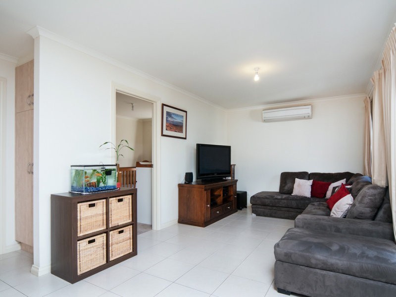 18 Vienna Avenue, Aberfoyle Park SA 5159
