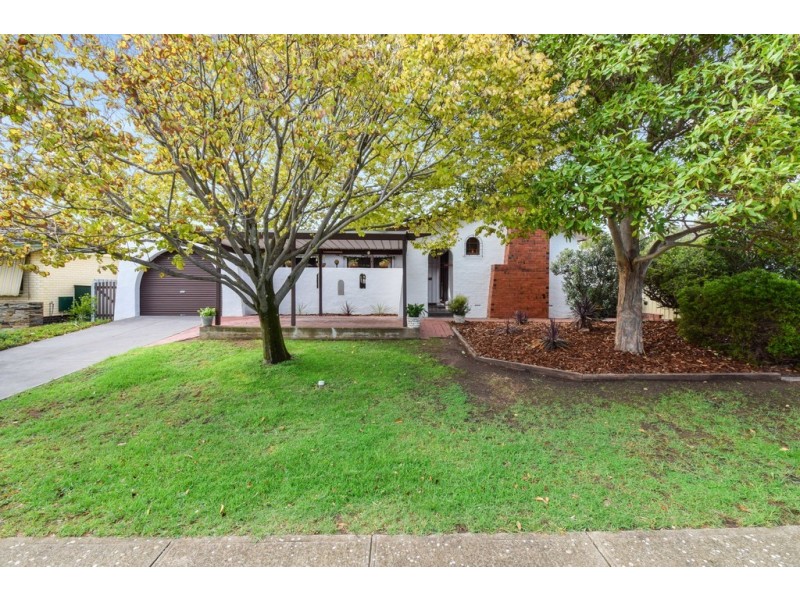 16 Salisbury Avenue, Morphett Vale SA 5162