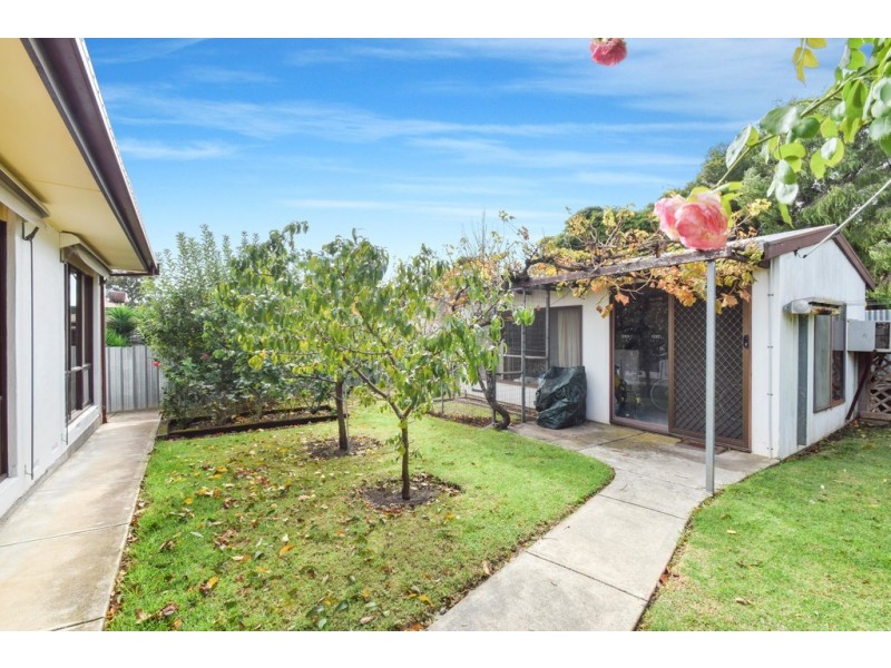 16 Salisbury Avenue, Morphett Vale SA 5162