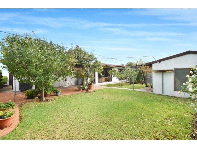 16 Salisbury Avenue, Morphett Vale SA 5162
