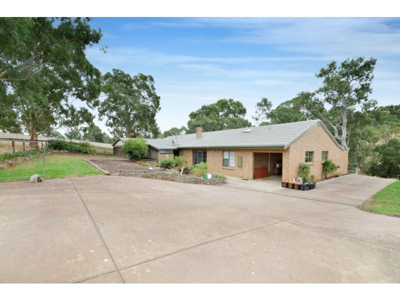 106 Chapel Hill Road, Clarendon SA 5157