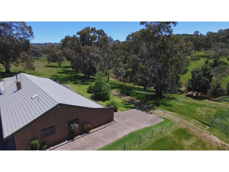 106 Chapel Hill Road, Clarendon SA 5157