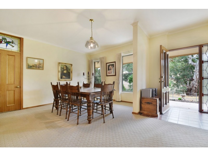 106 Chapel Hill Road, Clarendon SA 5157