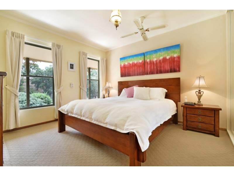 106 Chapel Hill Road, Clarendon SA 5157