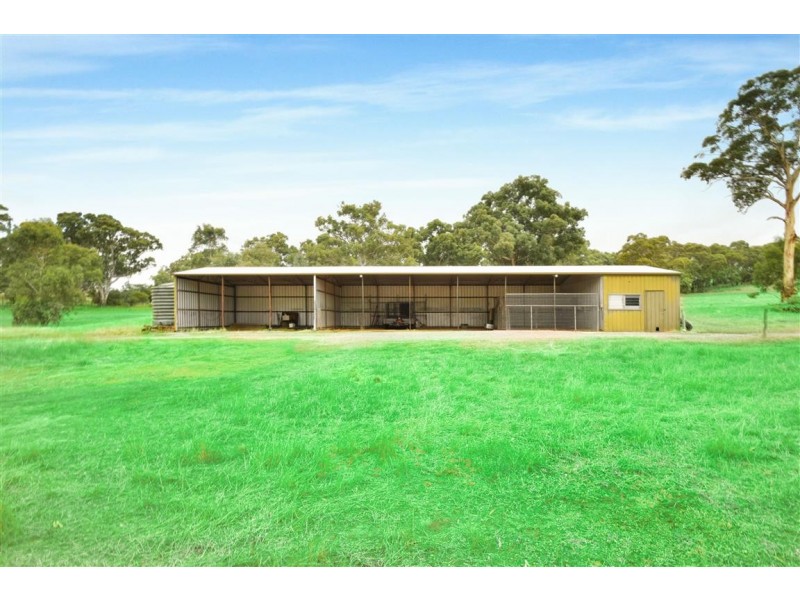 106 Chapel Hill Road, Clarendon SA 5157