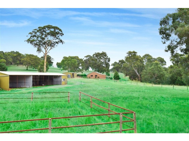 106 Chapel Hill Road, Clarendon SA 5157