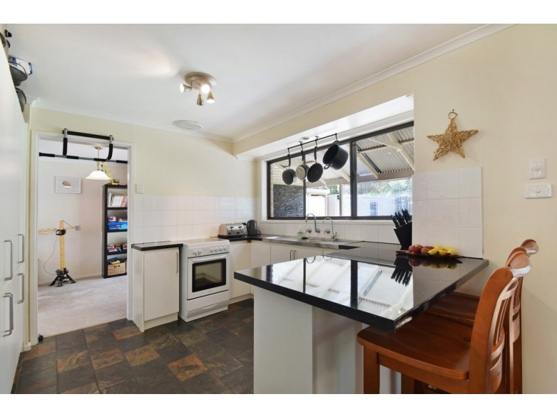15 Paltarra Grove, Aberfoyle Park SA 5159