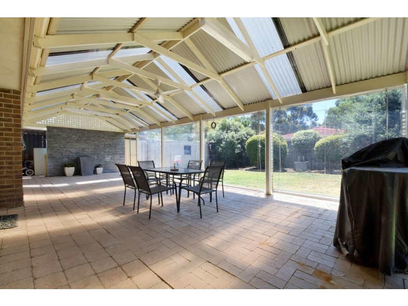 15 Paltarra Grove, Aberfoyle Park SA 5159