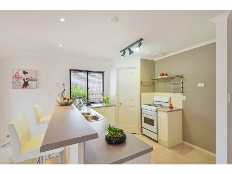 31 Augusta Drive, Seaford Rise SA 5169