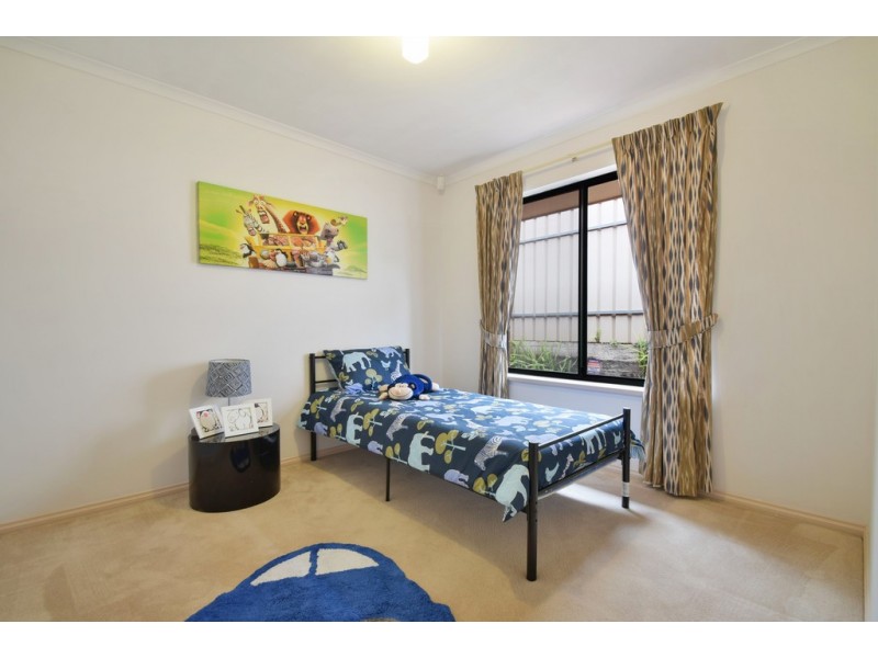 31 Augusta Drive, Seaford Rise SA 5169