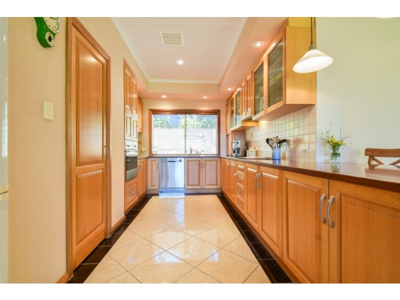 10 Ashridge Crt, Aberfoyle Park SA 5159