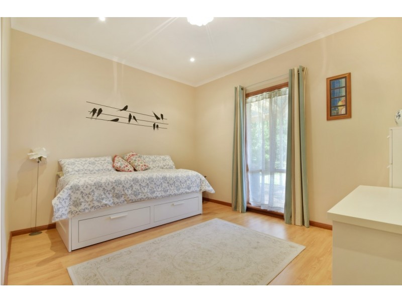 10 Ashridge Crt, Aberfoyle Park SA 5159