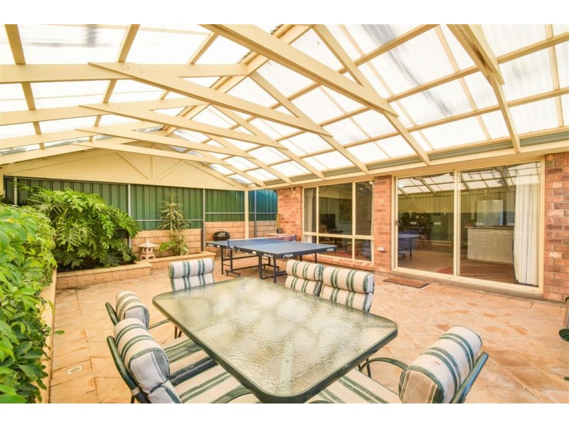 9 Merrivale Drive, Happy Valley SA 5159