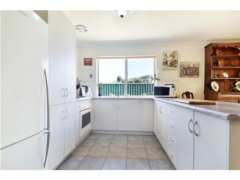 9 Merrivale Drive, Happy Valley SA 5159
