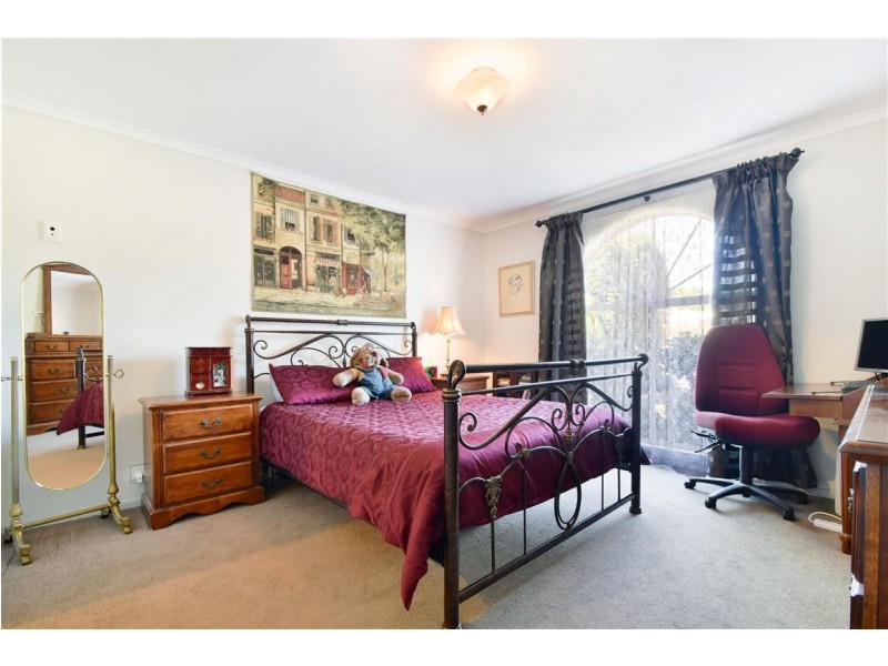 9 Merrivale Drive, Happy Valley SA 5159
