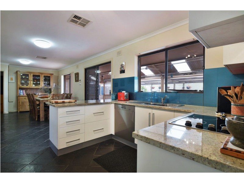 31 Giles Road, Willunga SA 5172