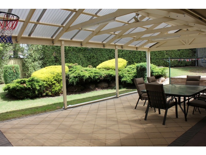 9 Montpelier Street, Woodcroft SA 5162