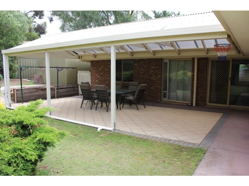 9 Montpelier Street, Woodcroft SA 5162