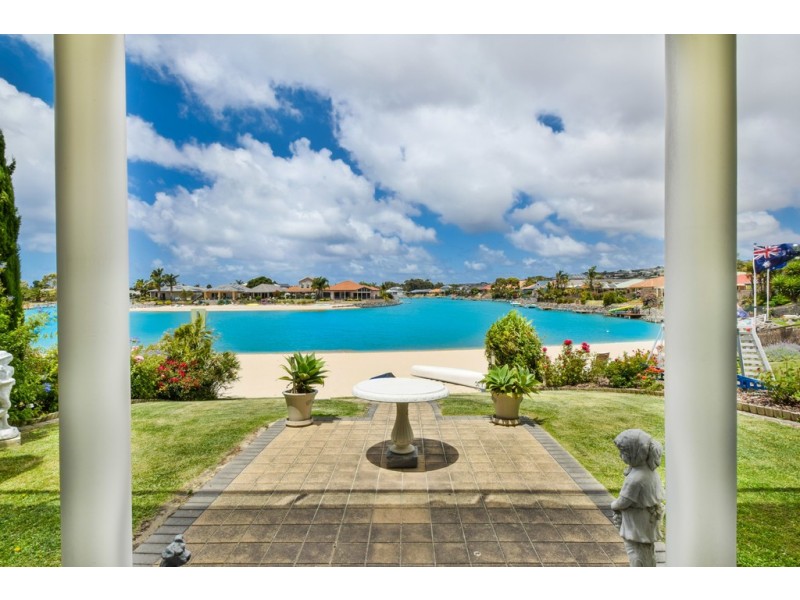 2 Lakeside Circuit, Encounter Bay SA 5211