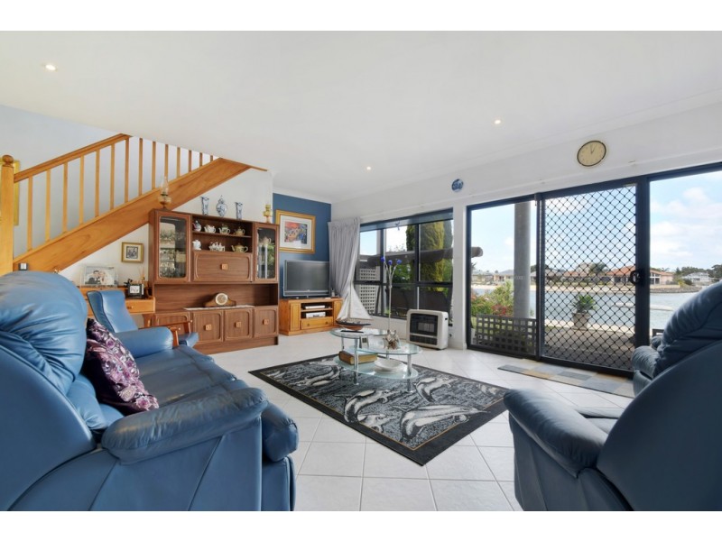 2 Lakeside Circuit, Encounter Bay SA 5211