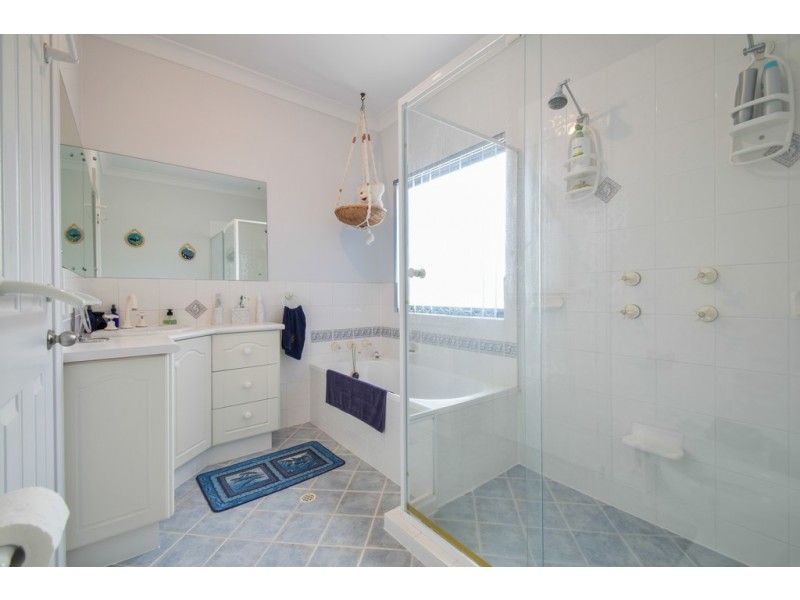 2 Lakeside Circuit, Encounter Bay SA 5211