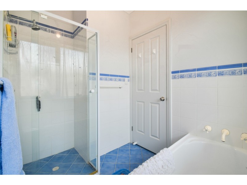 2 Lakeside Circuit, Encounter Bay SA 5211