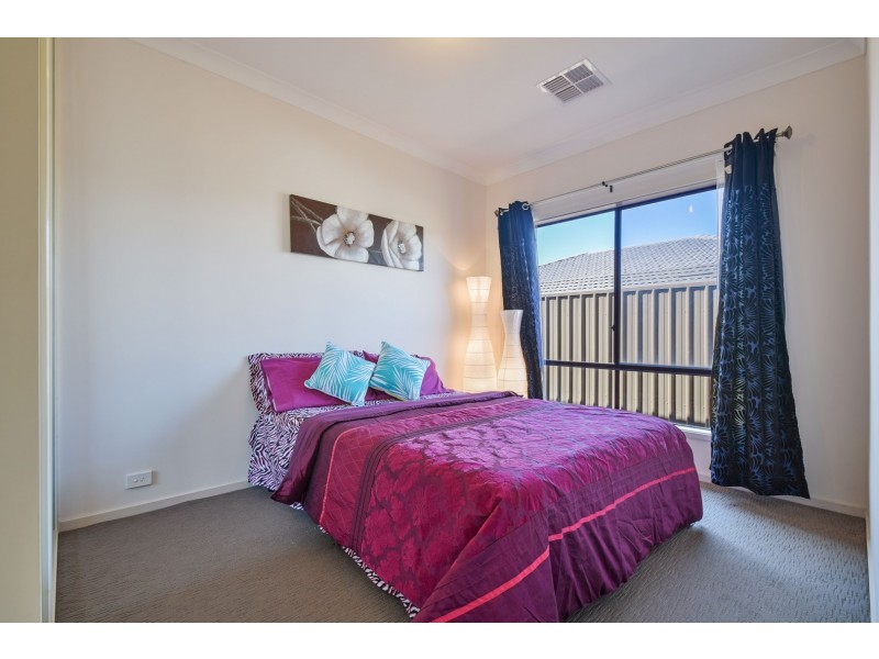 2 Tischendorf Street, Trott Park SA 5158